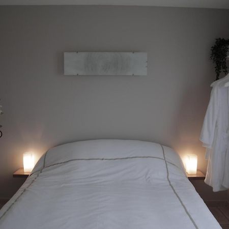 Au Doux Repos Bed & Breakfast Lucbardez-et-Bargues Eksteriør bilde