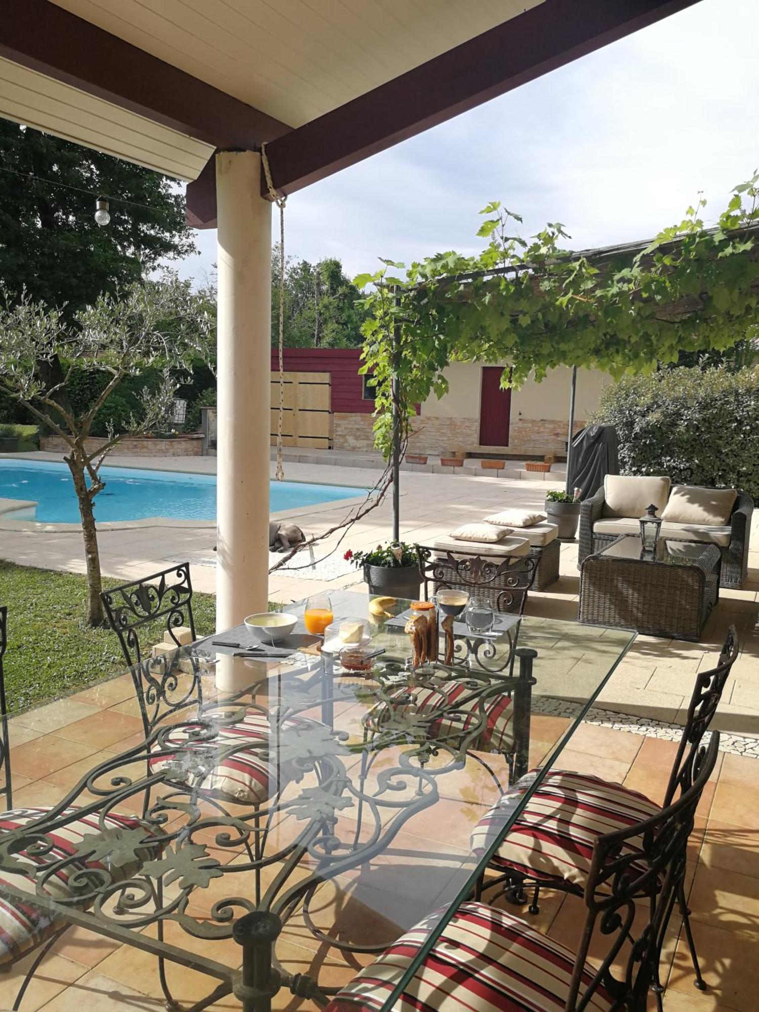 Au Doux Repos Bed & Breakfast Lucbardez-et-Bargues Eksteriør bilde